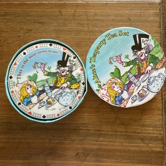 Alice in Wonderland Coaster Set of Four 4"Ceramic Coasters Paul Cardew Design - Picture 8 of 10